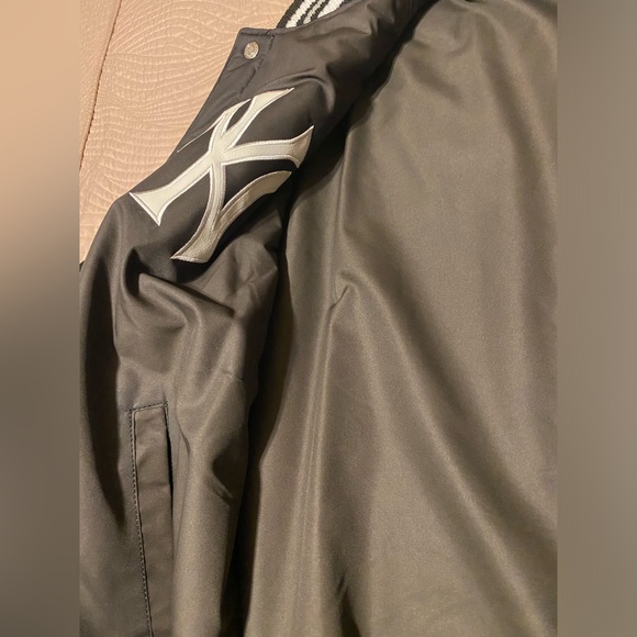 NEW YORK YANKEES MENS BLACK REVERSIBLE WOOL HEAVYWEIGHT JACKET - Picture 7 of 7